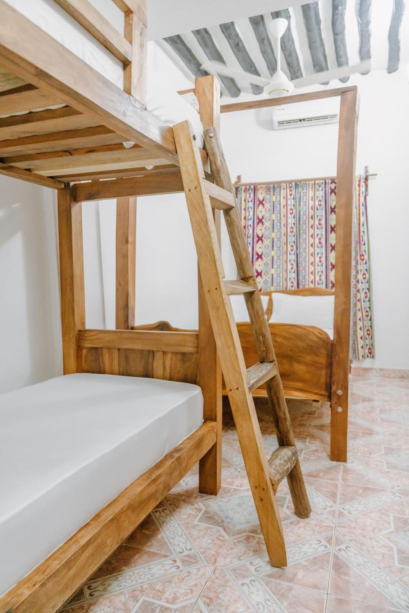Shoki Shoki Guest House Zanzibar Esterno foto