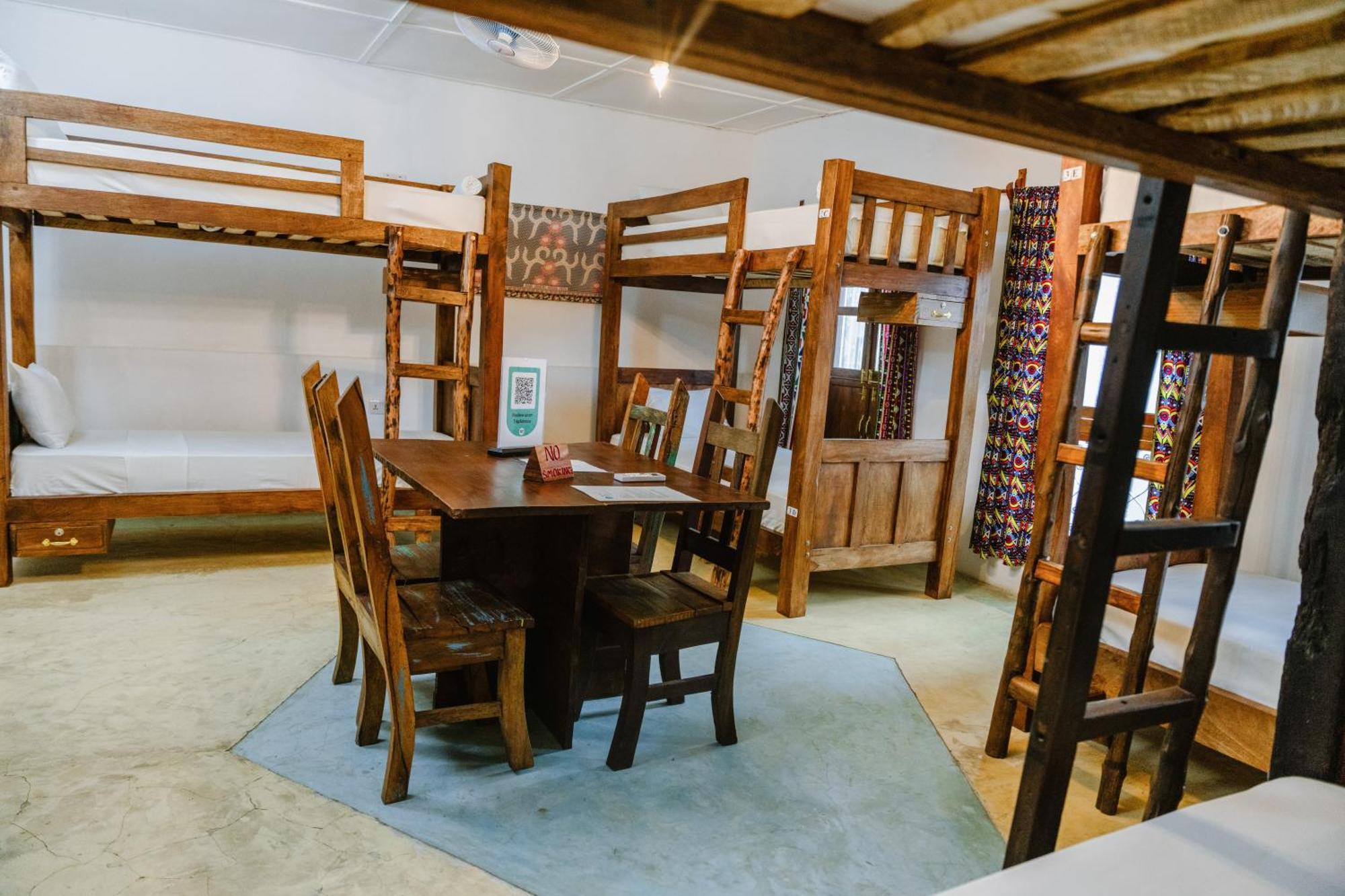 Shoki Shoki Guest House Zanzibar Esterno foto